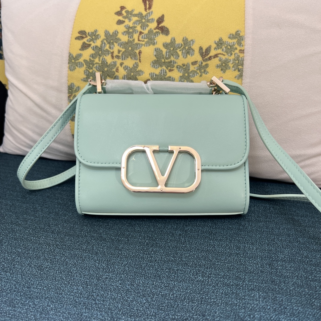 Bagsaaa Va1e*ntin0 Garavani small VLogo Type shoulder bag - 18x13x5cm