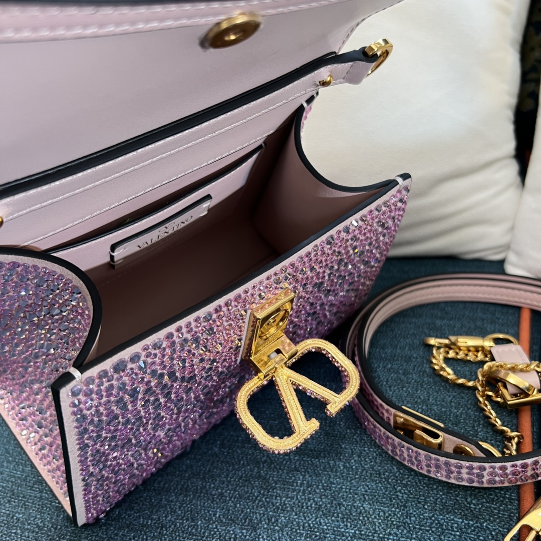 Bagsaaa Va1e*ntin0 Vsling Mini Handbag With Sparkling Embroidery Pink - W19xH13xD9 cm
