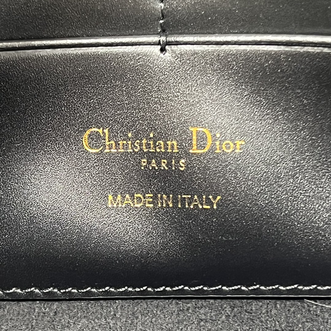 Bagsaaa D10r Bobby Wallet on Chain East West Black - 21.5×12×4cm