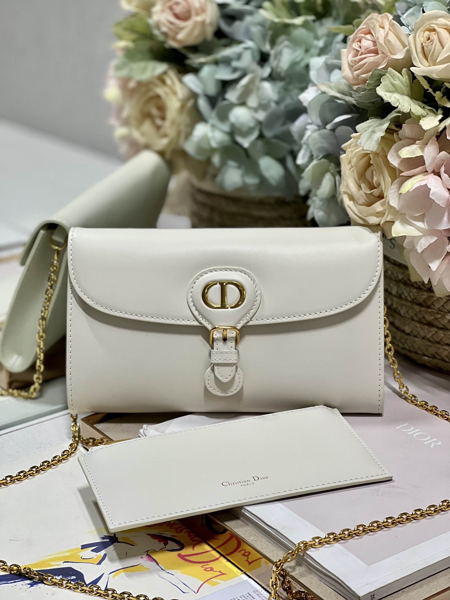 Bagsaaa D10r Bobby Wallet on Chain East West White - 21.5×12×4cm