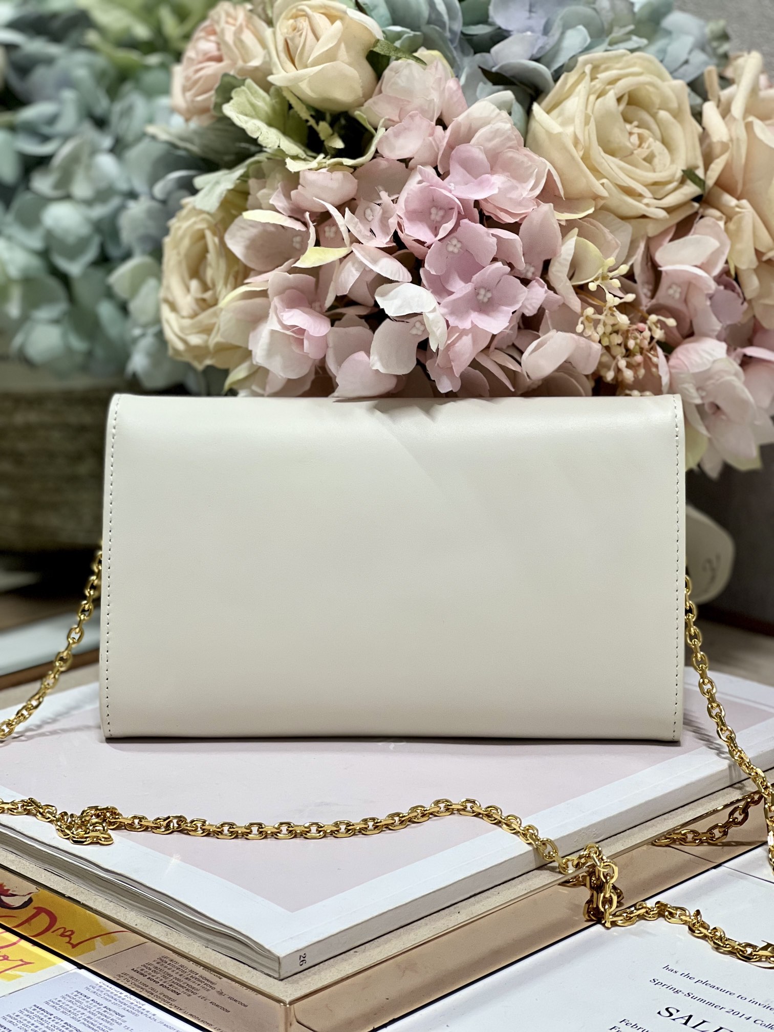 Bagsaaa D10r Bobby Wallet on Chain East West White - 21.5×12×4cm