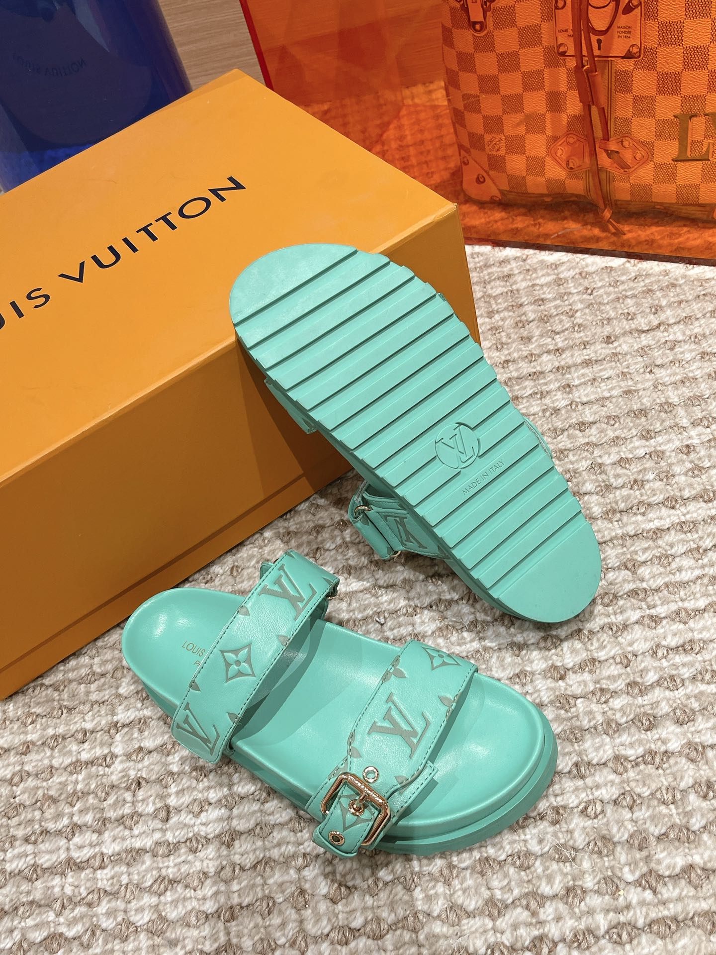 Bagsaaa L0vis Vvtt0n Bom Dia Flat Comfort Mule Vert d