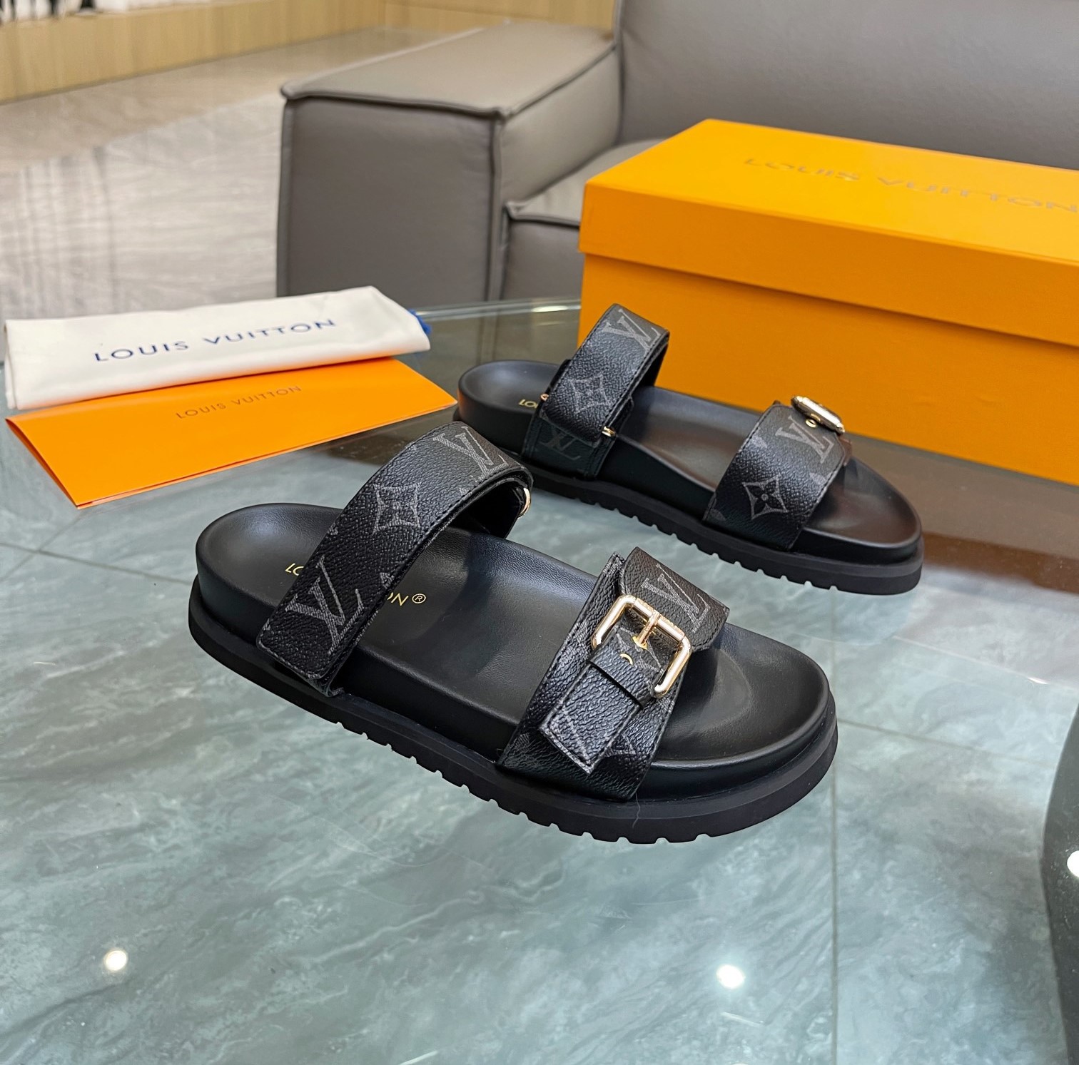 Bagsaaa L0vis Vvtt0n Bom Dia Flat Comfort Mule Monogram Black