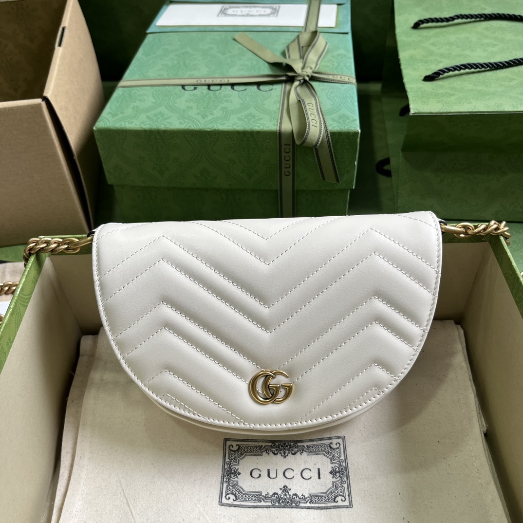 Bagsaaa Gvc*1 GG Marmont matelassé chain mini white bag - 20x14.5x4cm