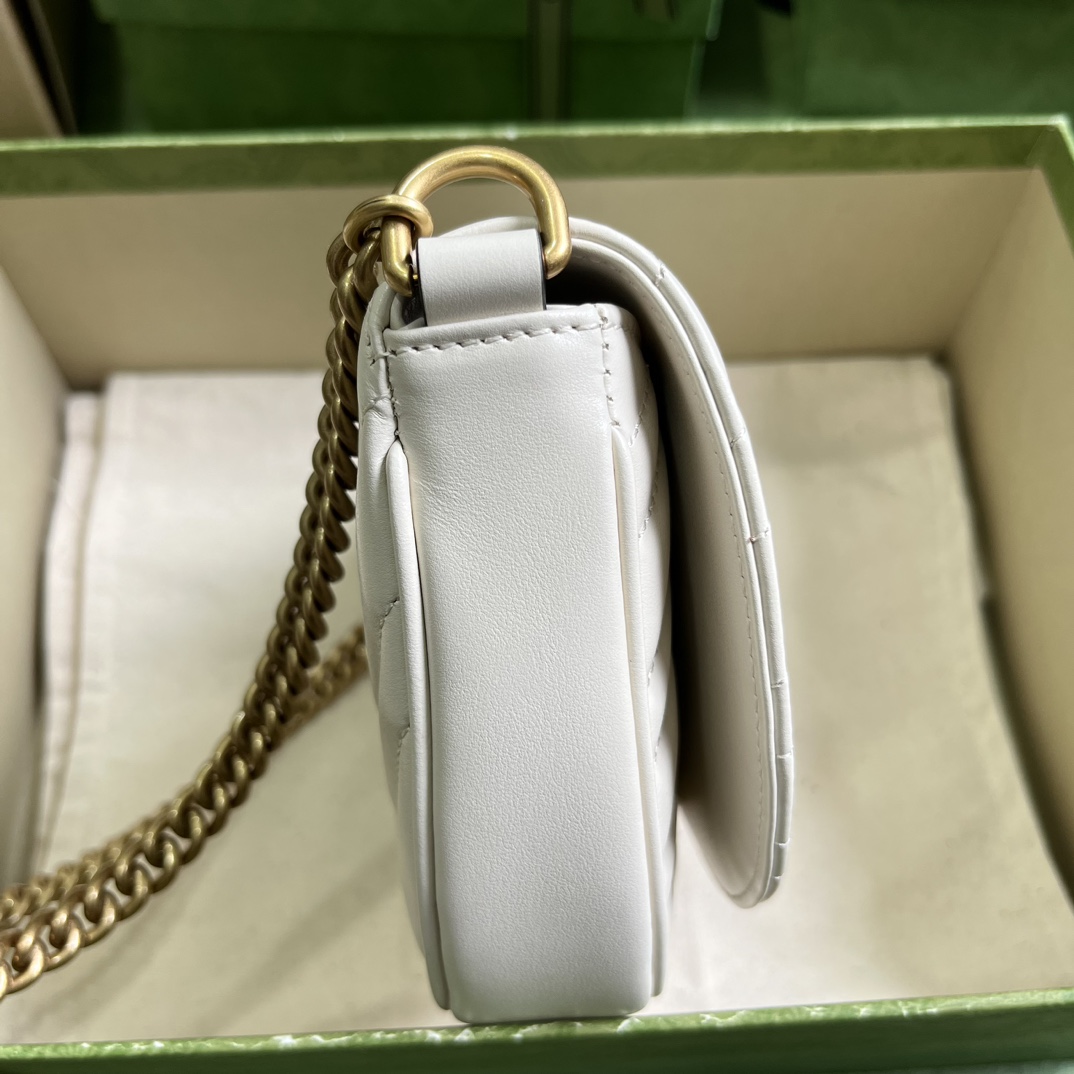 Bagsaaa Gvc*1 GG Marmont matelassé chain mini white bag - 20x14.5x4cm