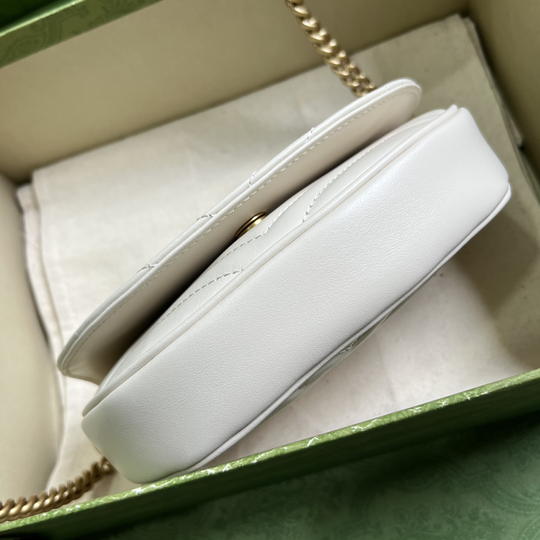 Bagsaaa Gvc*1 GG Marmont matelassé chain mini white bag - 20x14.5x4cm