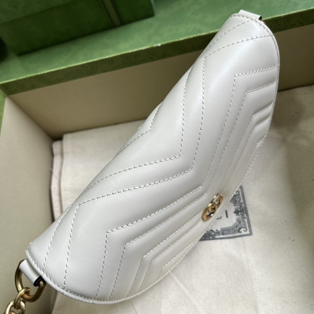 Bagsaaa Gvc*1 GG Marmont matelassé chain mini white bag - 20x14.5x4cm