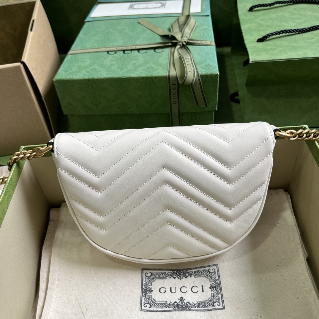 Bagsaaa Gvc*1 GG Marmont matelassé chain mini white bag - 20x14.5x4cm