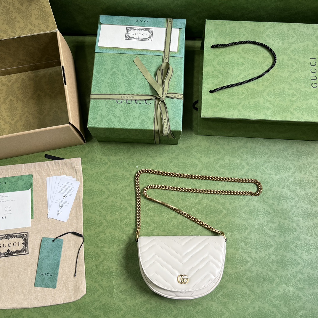 Bagsaaa Gvc*1 GG Marmont matelassé chain mini white bag - 20x14.5x4cm