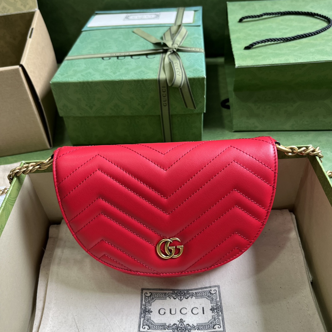 Bagsaaa Gvc*1 GG Marmont matelassé chain mini red bag - 20x14.5x4cm