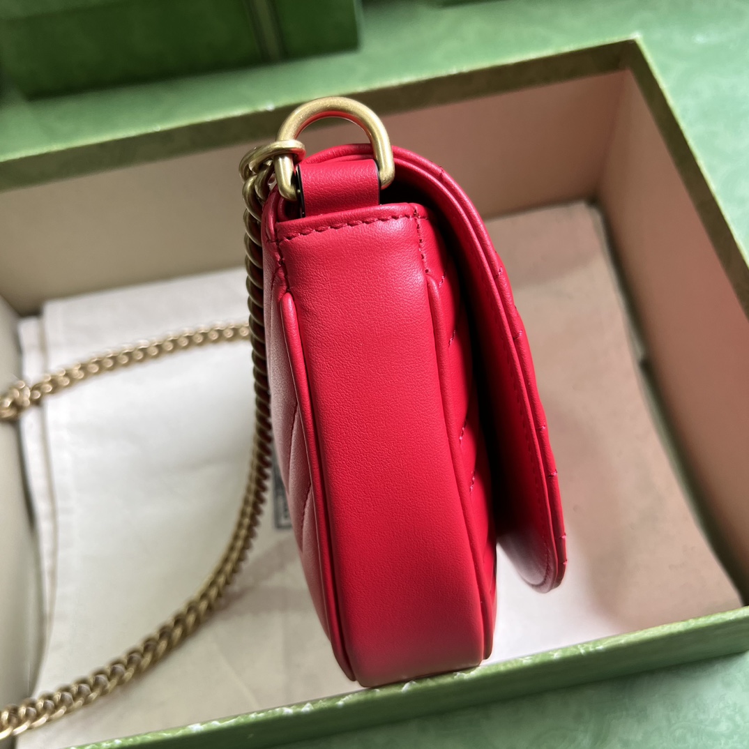 Bagsaaa Gvc*1 GG Marmont matelassé chain mini red bag - 20x14.5x4cm