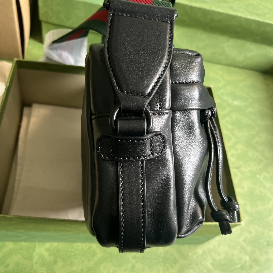 Bagsaaa Gvc*1 Shoulder black bag with tonal Double G - 23.5x 15.5x 8cm