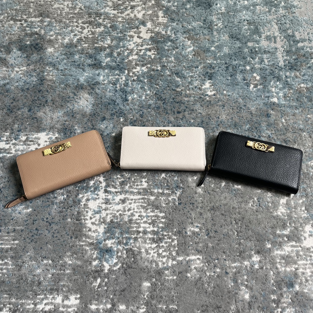 Bagsaaa ZIP WALLET WITH INTERLOCKING G PYTHON BOW - W19.5cm x H11cm x D3cm