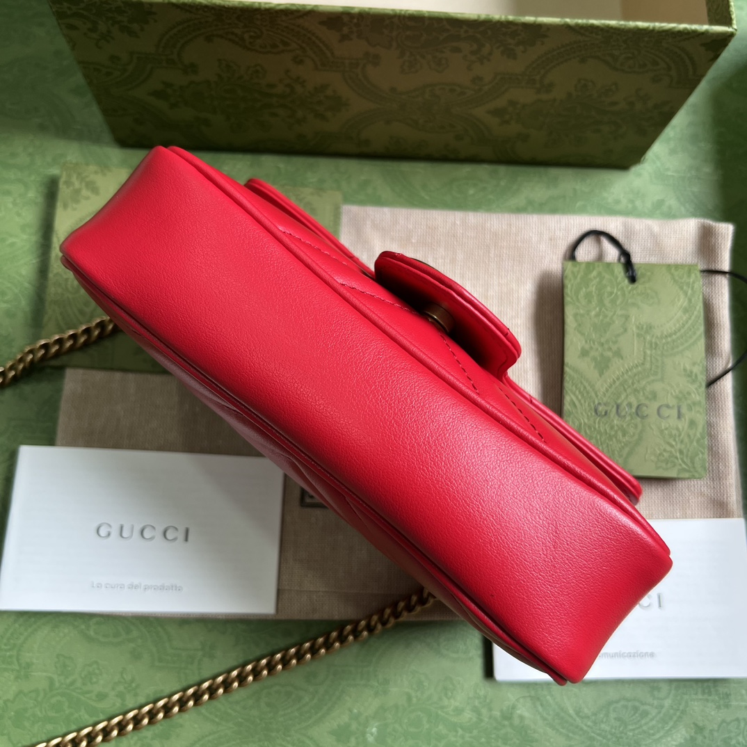 Bagsaaa Gvc*1 GG Marmont Matelassé Leather S*per Mini Red Bag - 16.5x 10x 4.5cm