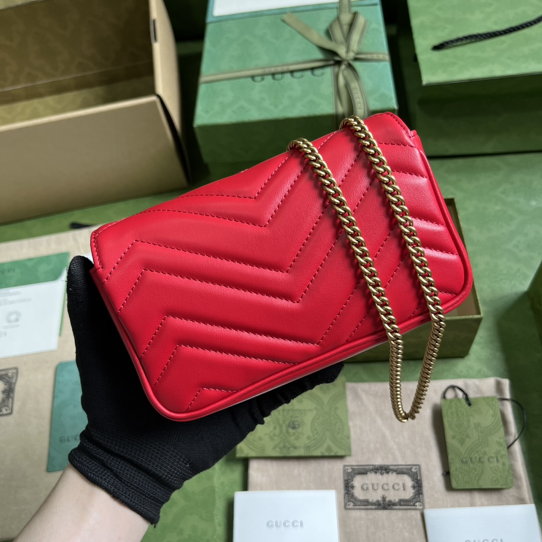 Bagsaaa Gvc*1 GG Marmont Matelassé Leather S*per Mini Red Bag - 16.5x 10x 4.5cm