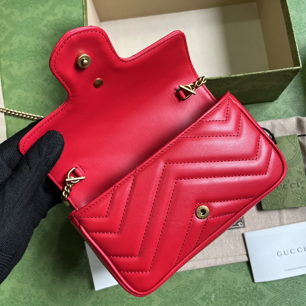 Bagsaaa Gvc*1 GG Marmont Matelassé Leather S*per Mini Red Bag - 16.5x 10x 4.5cm