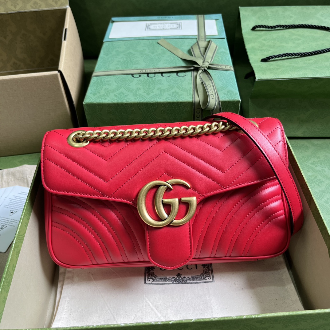 Bagsaaa Gvc*1 GG Marmont matelassé shoulder red bag - 26x 15x 7cm
