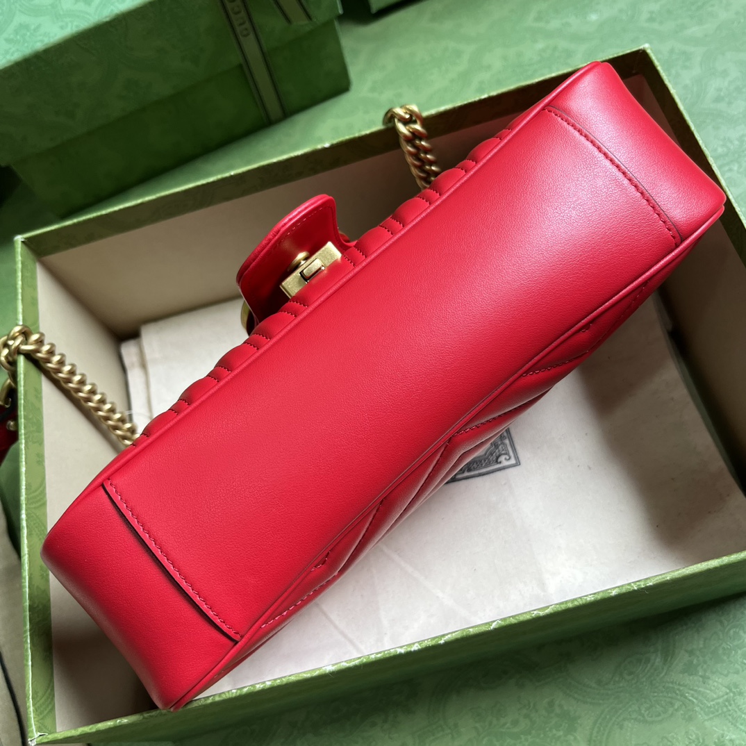 Bagsaaa Gvc*1 GG Marmont matelassé shoulder red bag - 26x 15x 7cm