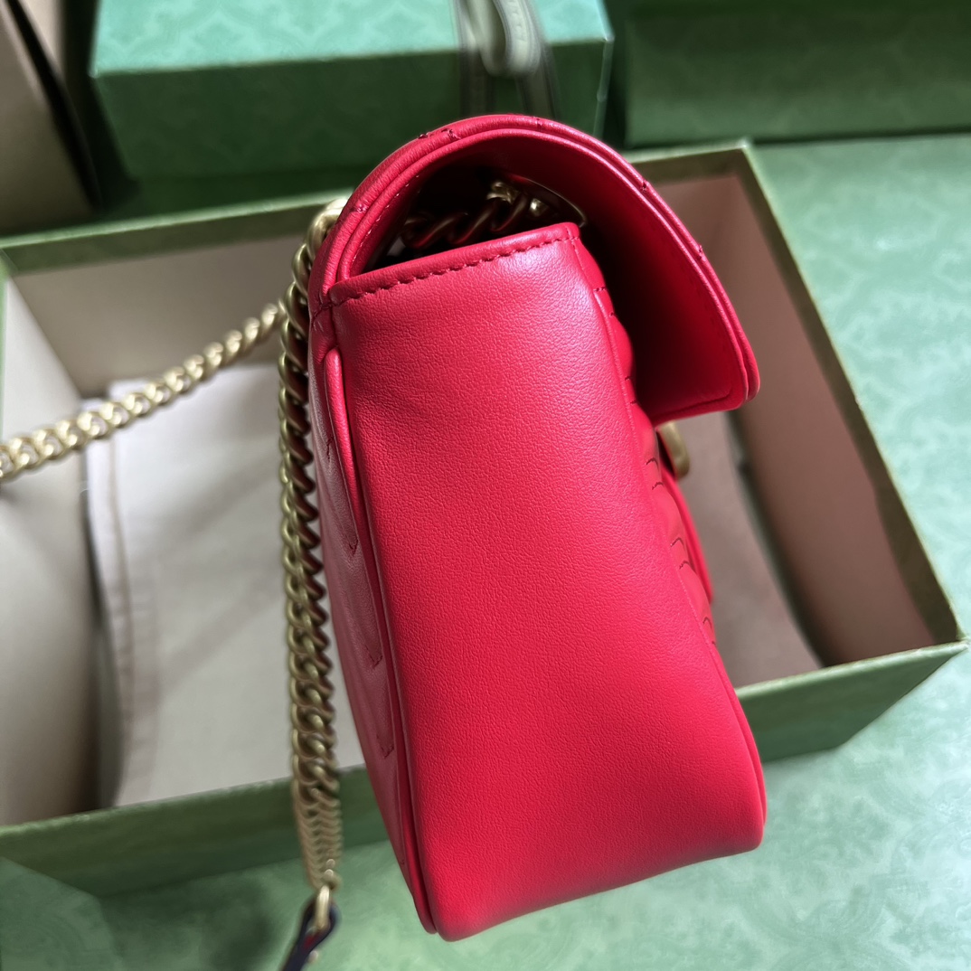 Bagsaaa Gvc*1 GG Marmont matelassé shoulder red bag - 26x 15x 7cm