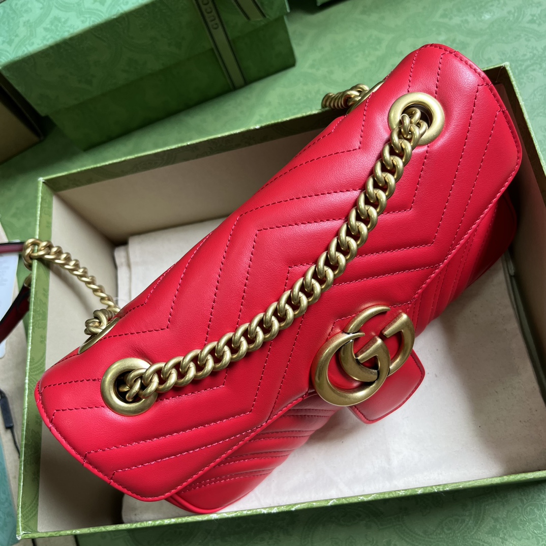 Bagsaaa Gvc*1 GG Marmont matelassé shoulder red bag - 26x 15x 7cm