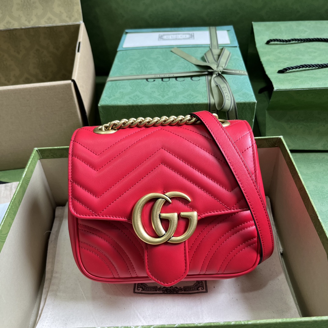 Bagsaaa Gvc*1 GG Marmont mini red shoulder bag - 18x 15 x8cm