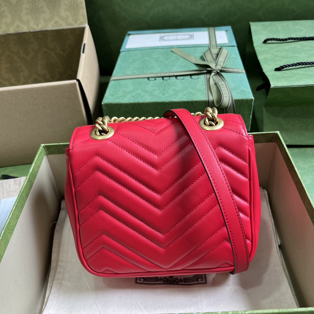 Bagsaaa Gvc*1 GG Marmont mini red shoulder bag - 18x 15 x8cm