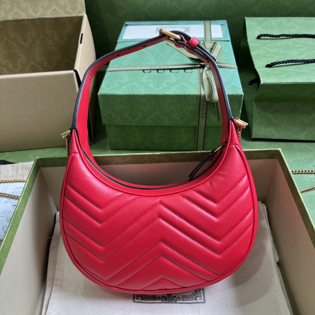 Bagsaaa Gvc*1 GG Marmont matelassé red leather mini bag - 21.5x 11x 5cm