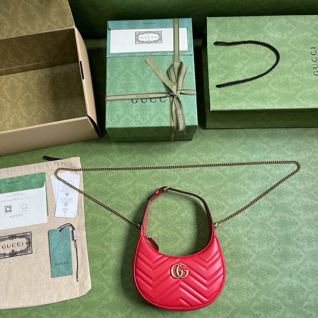 Bagsaaa Gvc*1 GG Marmont matelassé red leather mini bag - 21.5x 11x 5cm