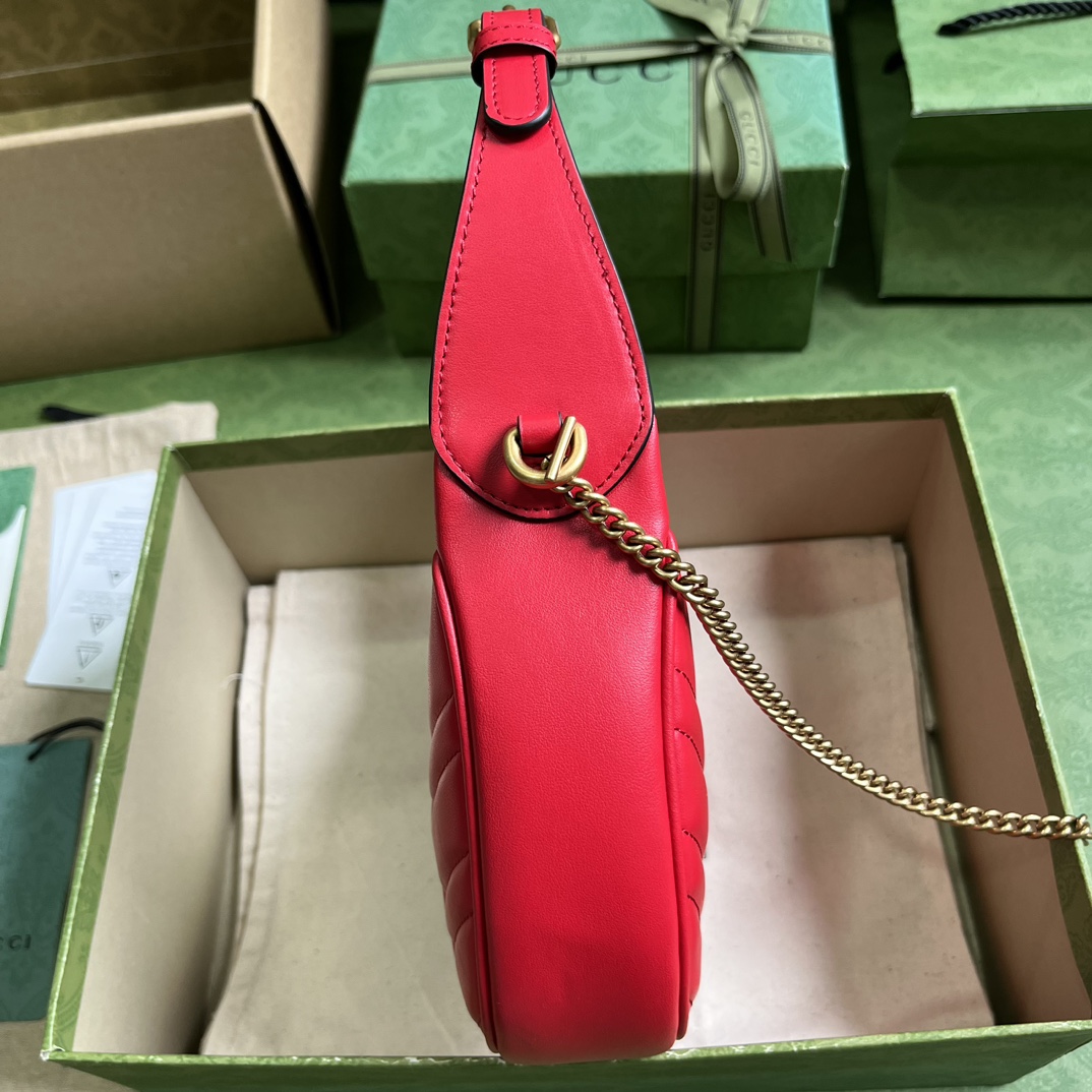 Bagsaaa Gvc*1 GG Marmont matelassé red leather mini bag - 21.5x 11x 5cm