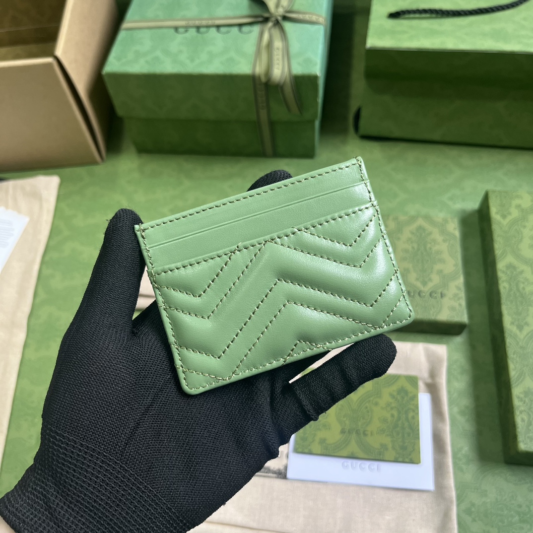 Bagsaaa Gvc*1 GG Marmont matelassé keychain wallet in sage green leather - 10x 7cm