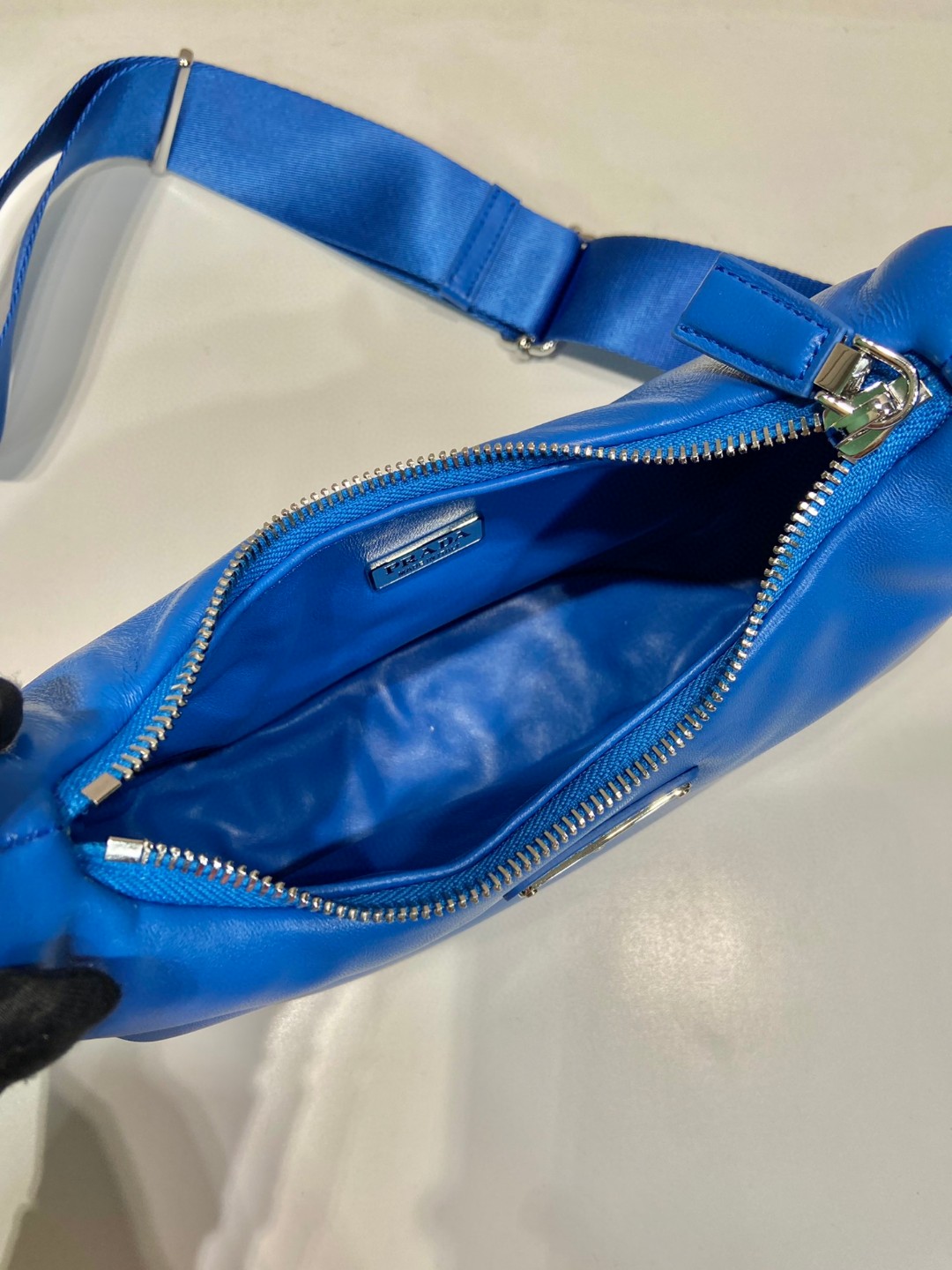 Bagsaaa Pra*a Padded nappa-leather Pra*a Re-Edition 2005 blue shoulder bag - 22*18*6.5cm