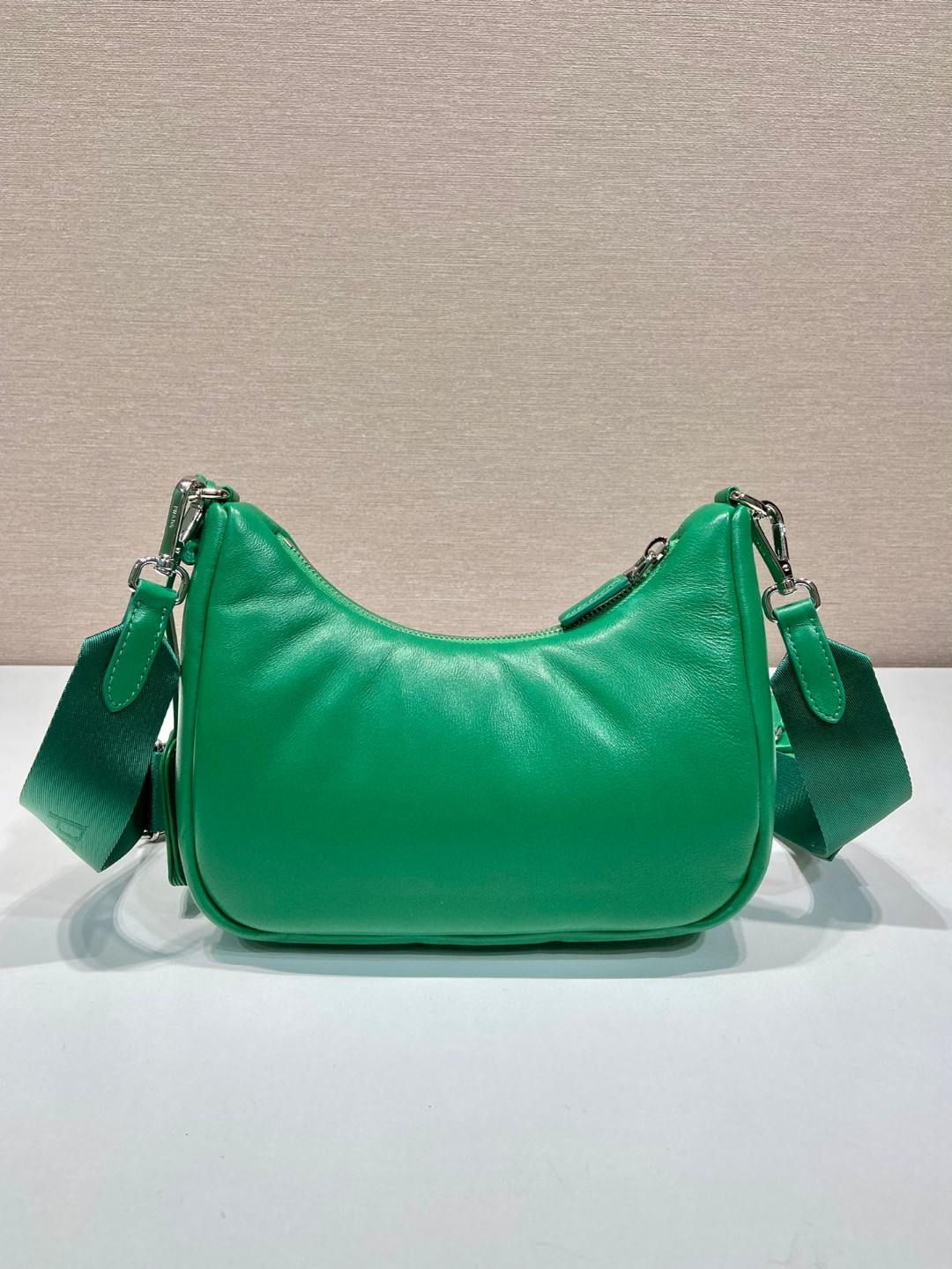Bagsaaa Pra*a Padded nappa-leather Pra*a Re-Edition 2005 green shoulder bag - 22*18*6.5cm