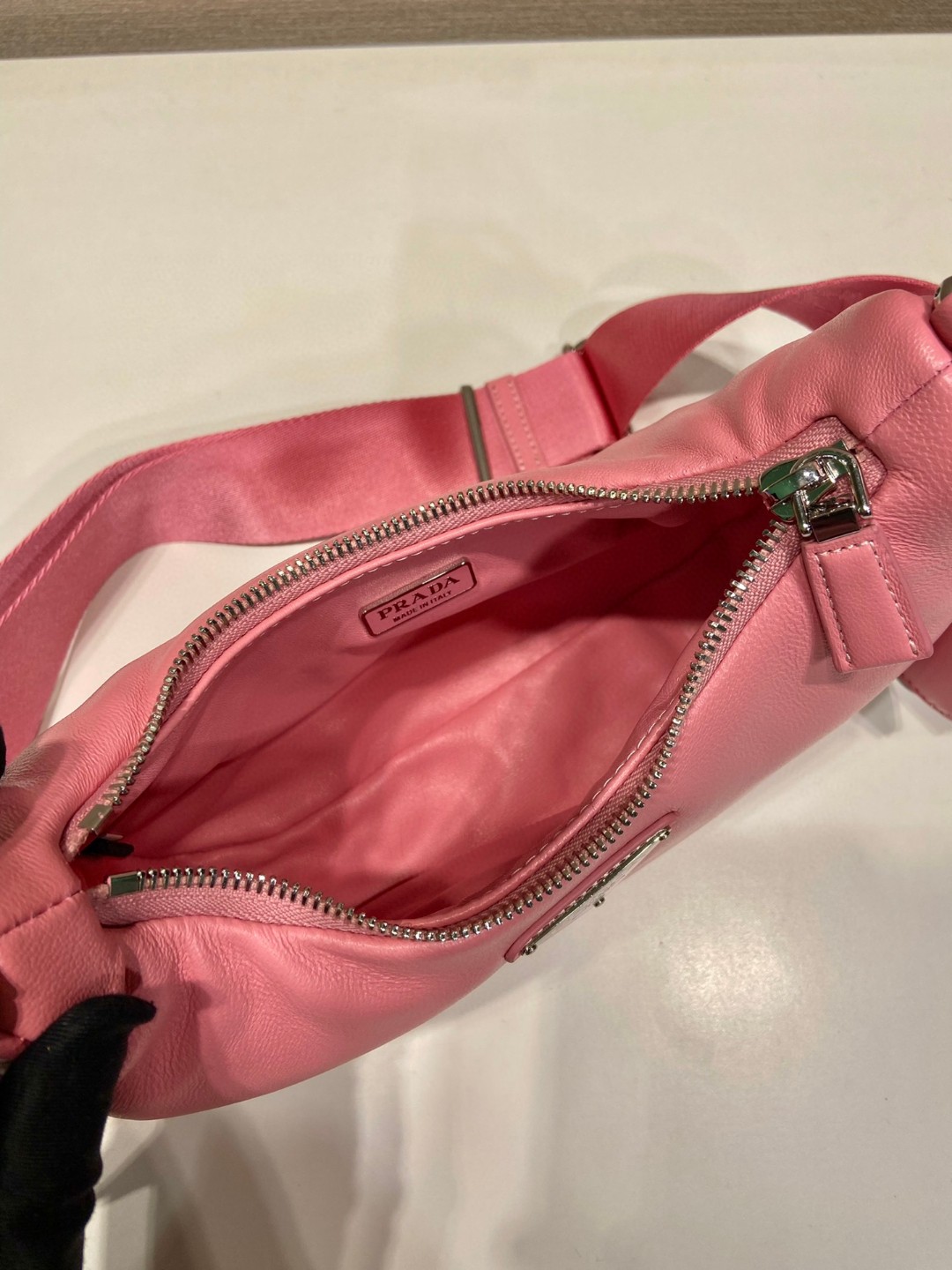 Bagsaaa Pra*a Padded nappa-leather Pra*a Re-Edition 2005 pink shoulder bag - 22*18*6.5cm