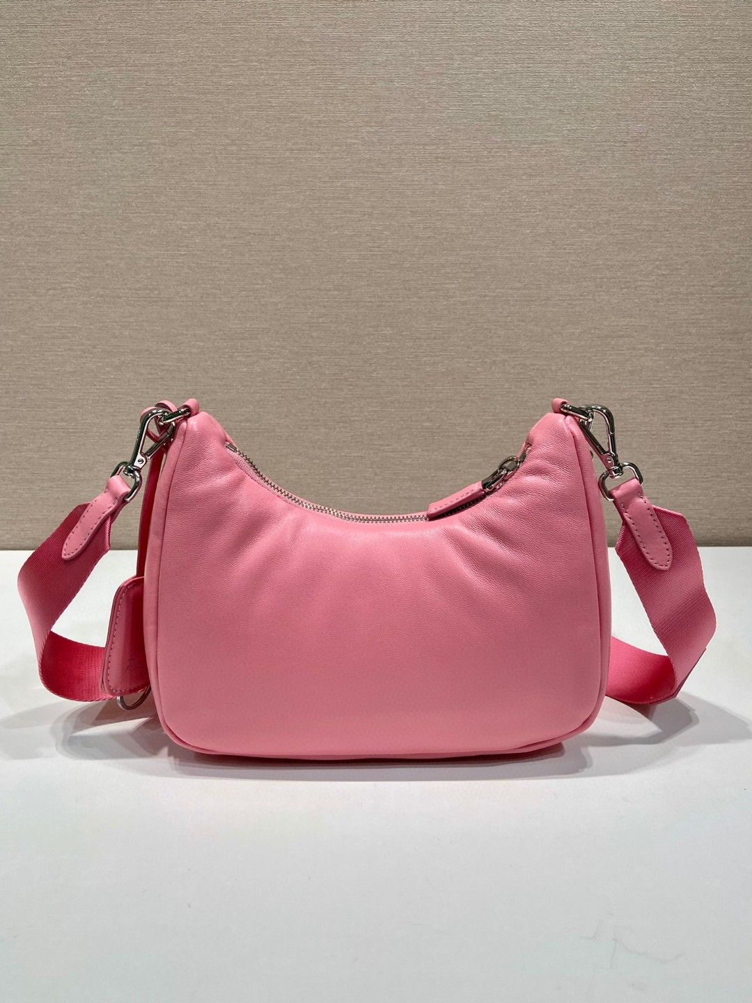 Bagsaaa Pra*a Padded nappa-leather Pra*a Re-Edition 2005 pink shoulder bag - 22*18*6.5cm