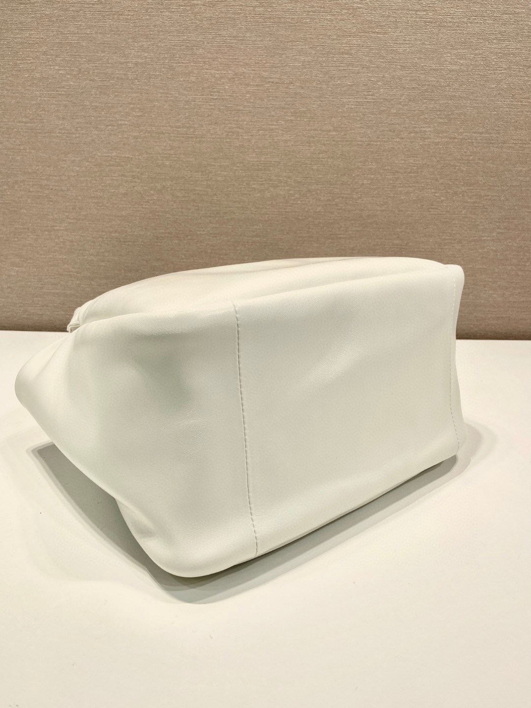 Bagsaaa Pra*a padded Pra*a Soft nappa-leather white bag - 30*26*17cm