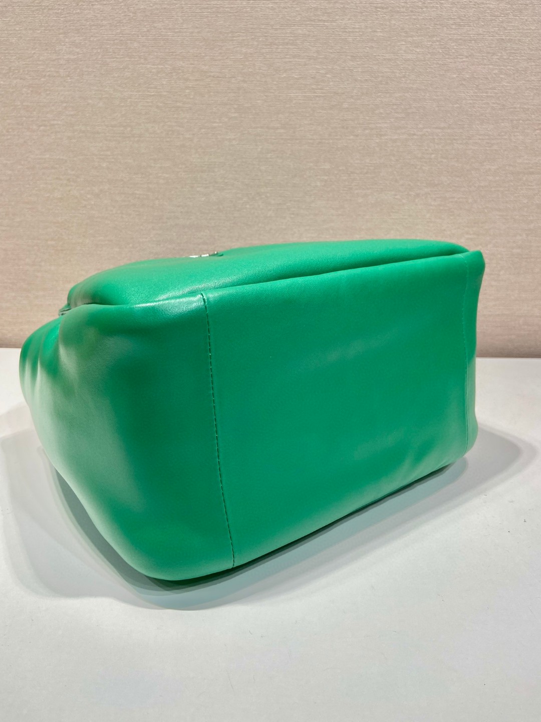 Bagsaaa Pra*a padded Pra*a Soft nappa-leather green bag - 30*26*17cm