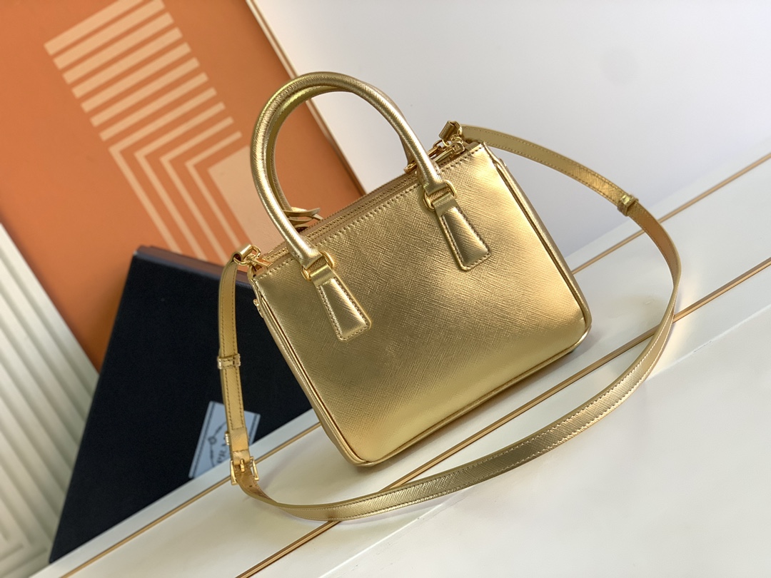 Bagsaaa Pra*a Galleria Saffiano leather gold mini-bag - 20x15x9.5cm