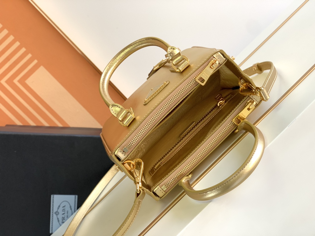 Bagsaaa Pra*a Galleria Saffiano leather gold mini-bag - 20x15x9.5cm
