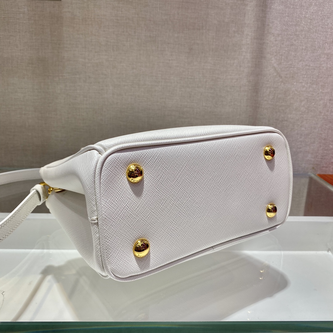 Bagsaaa Pra*a Galleria Saffiano leather white mini-bag - 20x15x9.5cm