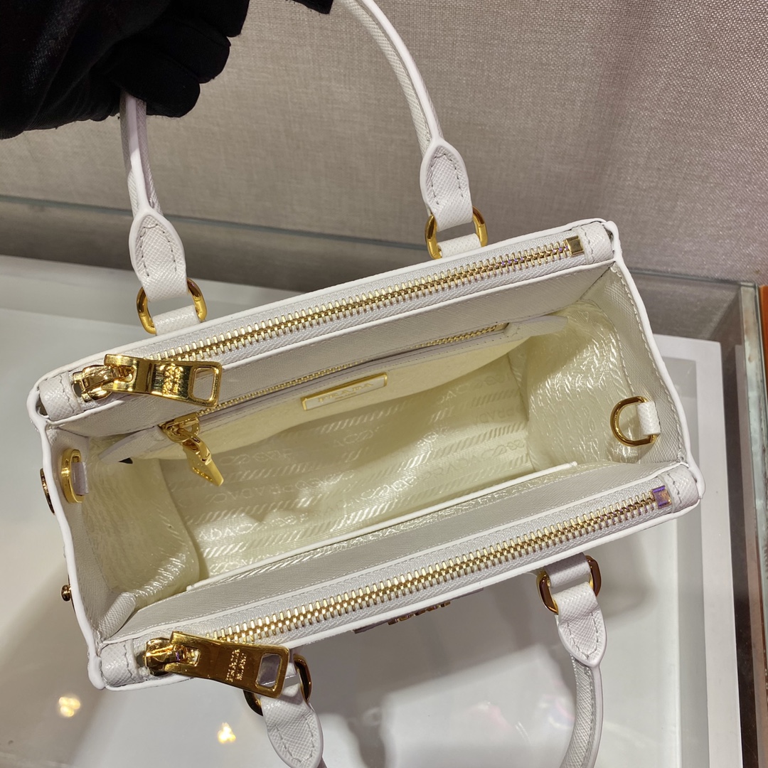 Bagsaaa Pra*a Galleria Saffiano leather white mini-bag - 20x15x9.5cm