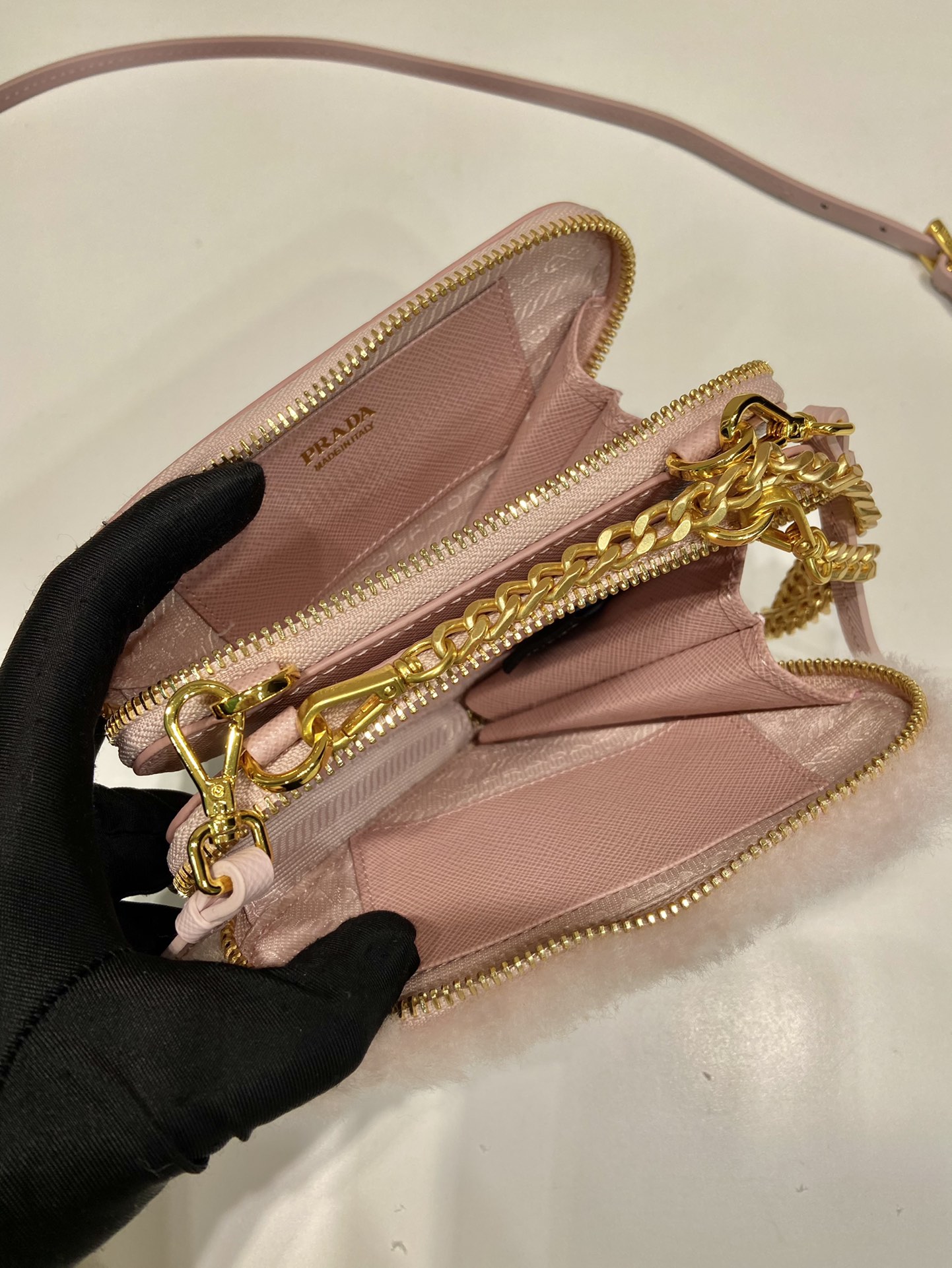 Bagsaaa Pra*a Shearling and Saffiano leather mini-pouch pink - 15x10x5cm