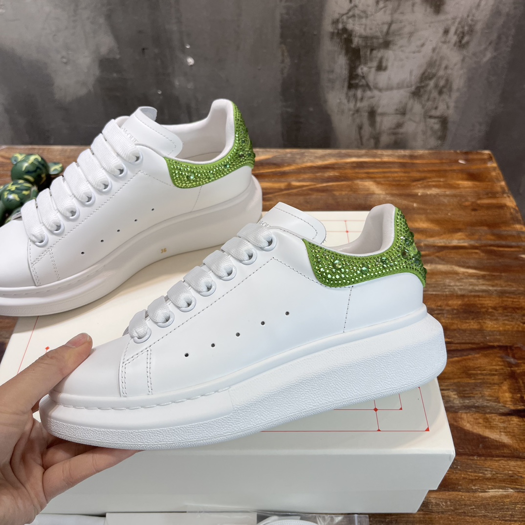 Bagsaaa A1exa*der Mcqv*en Low-top sneakers Crystal-embellished Green