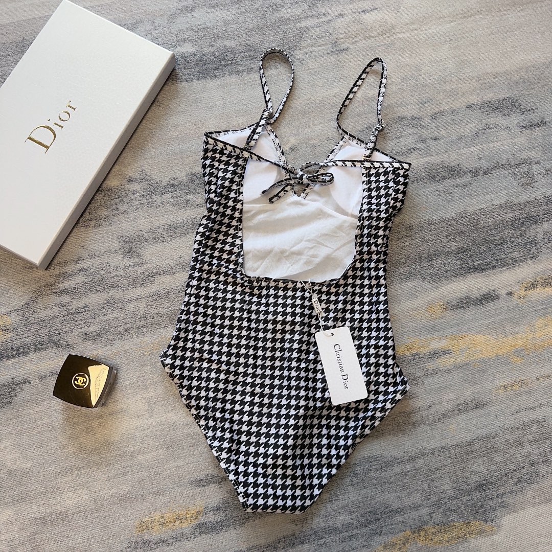 Bagsaaa D10r One Piece Swimwear