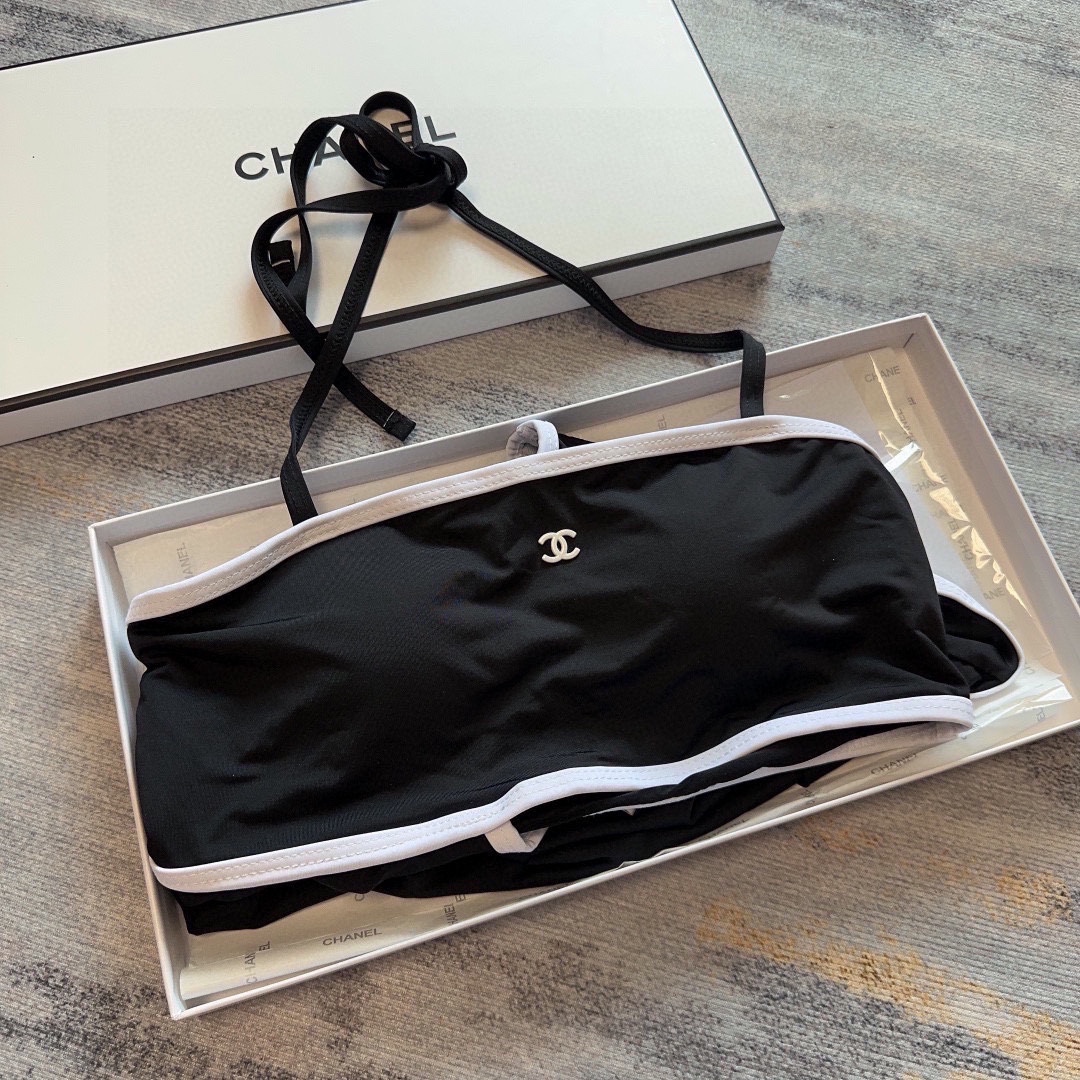 Bagsaaa Ch**el Once Piece Black 002