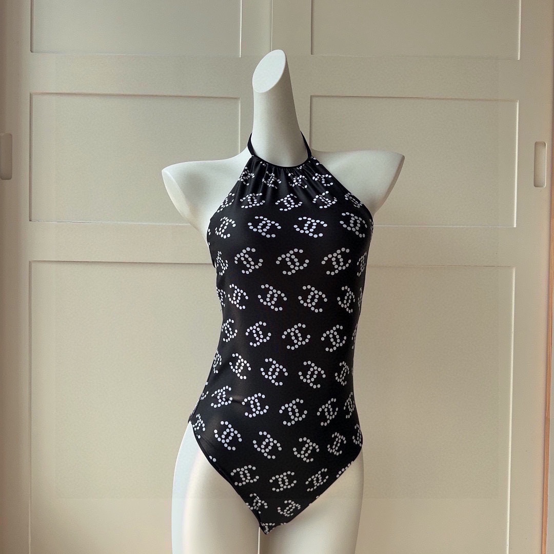 Bagsaaa Ch**el One Piece CC Black 003