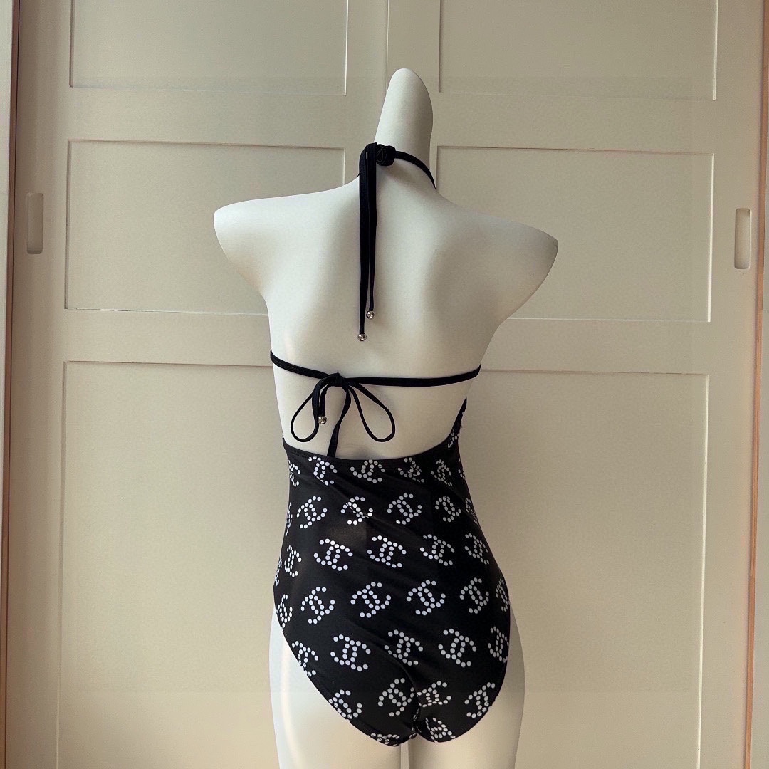 Bagsaaa Ch**el One Piece CC Black 003