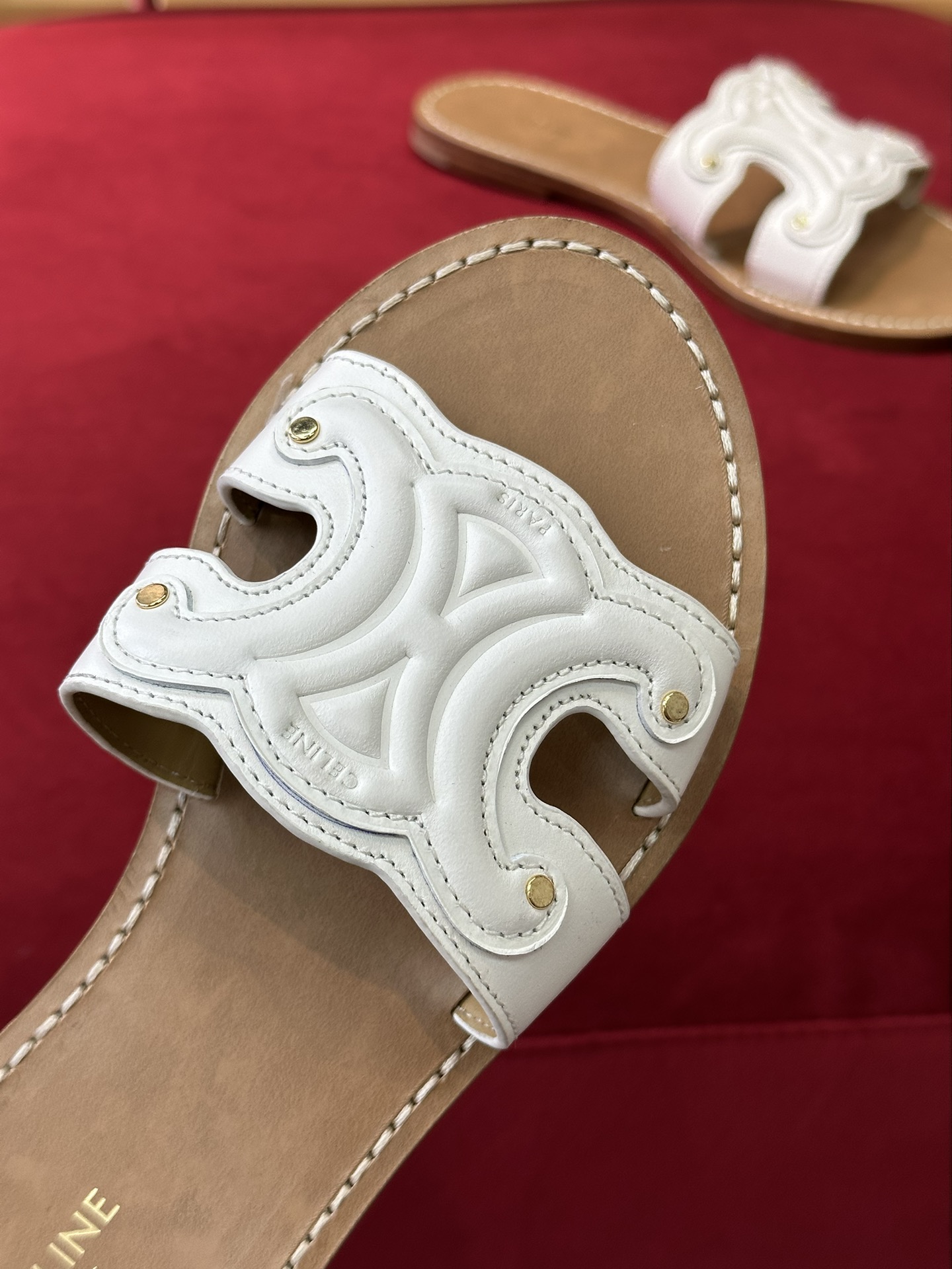 Bagsaaa Ce1i*e White Leather Slides