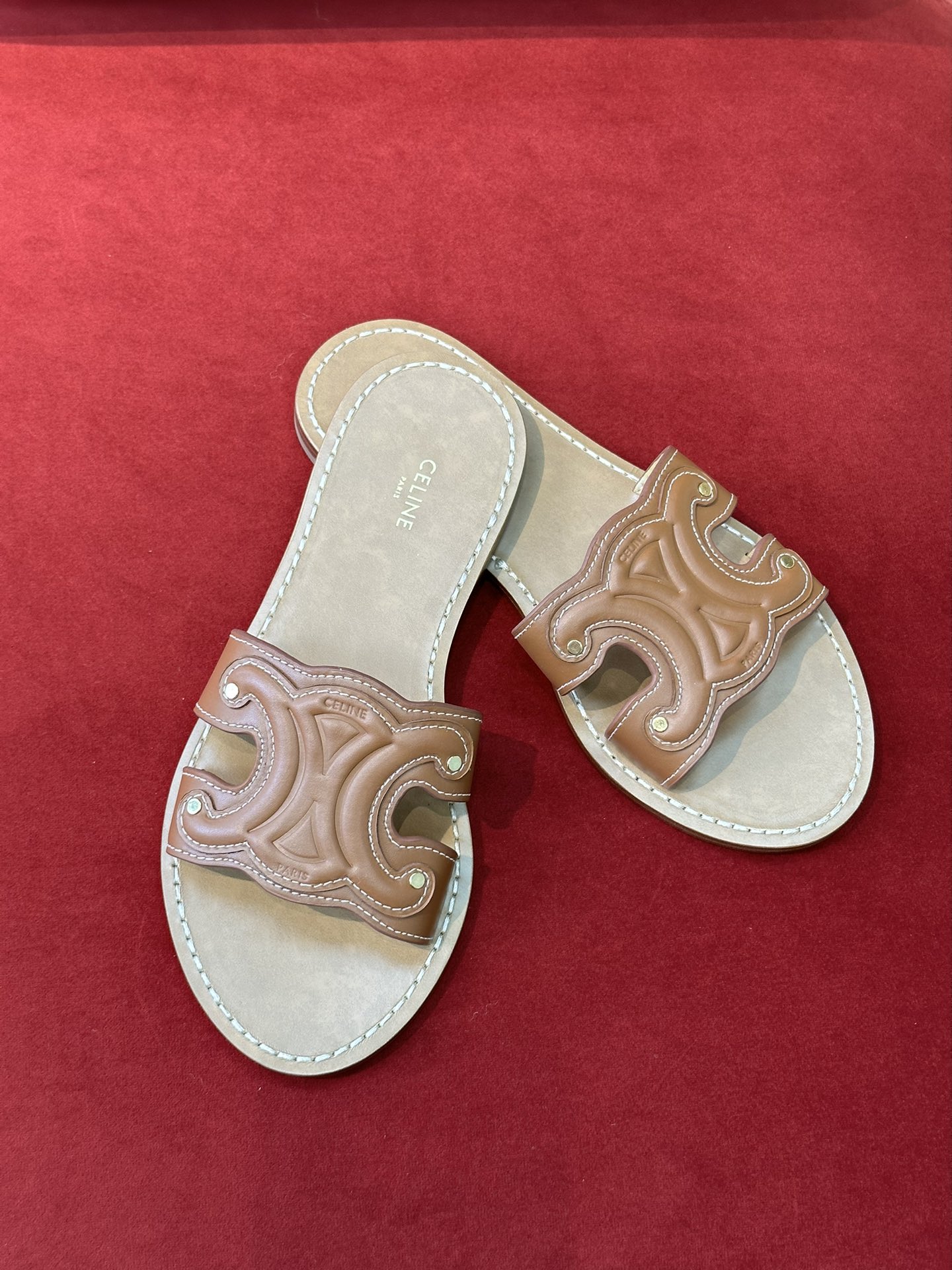 Bagsaaa Ce1i*e Brown Leather Slides