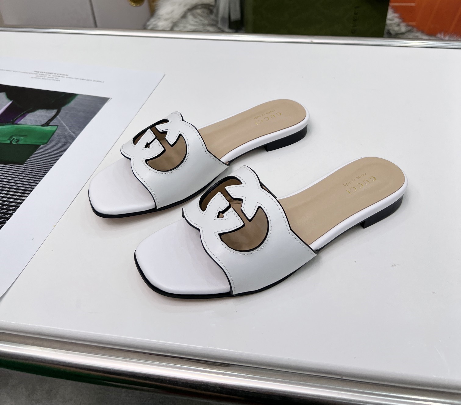 Bagsaaa Gvc*1 Women's Interlocking G cut-out slide sandal white