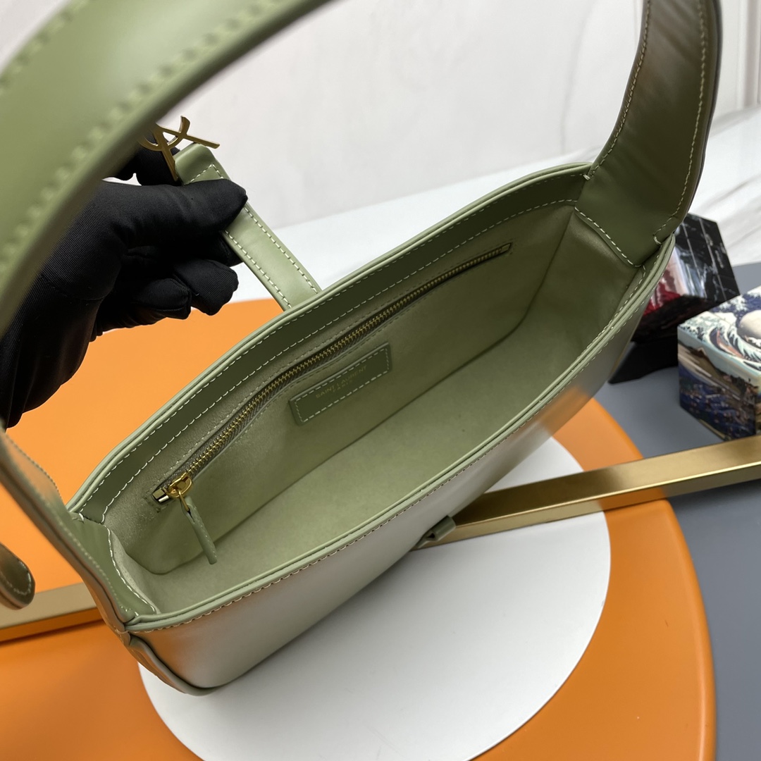 Bagsaaa Y51 LE 5 À 7 in light green smooth leather - 23 X 16 X 6,5 CM